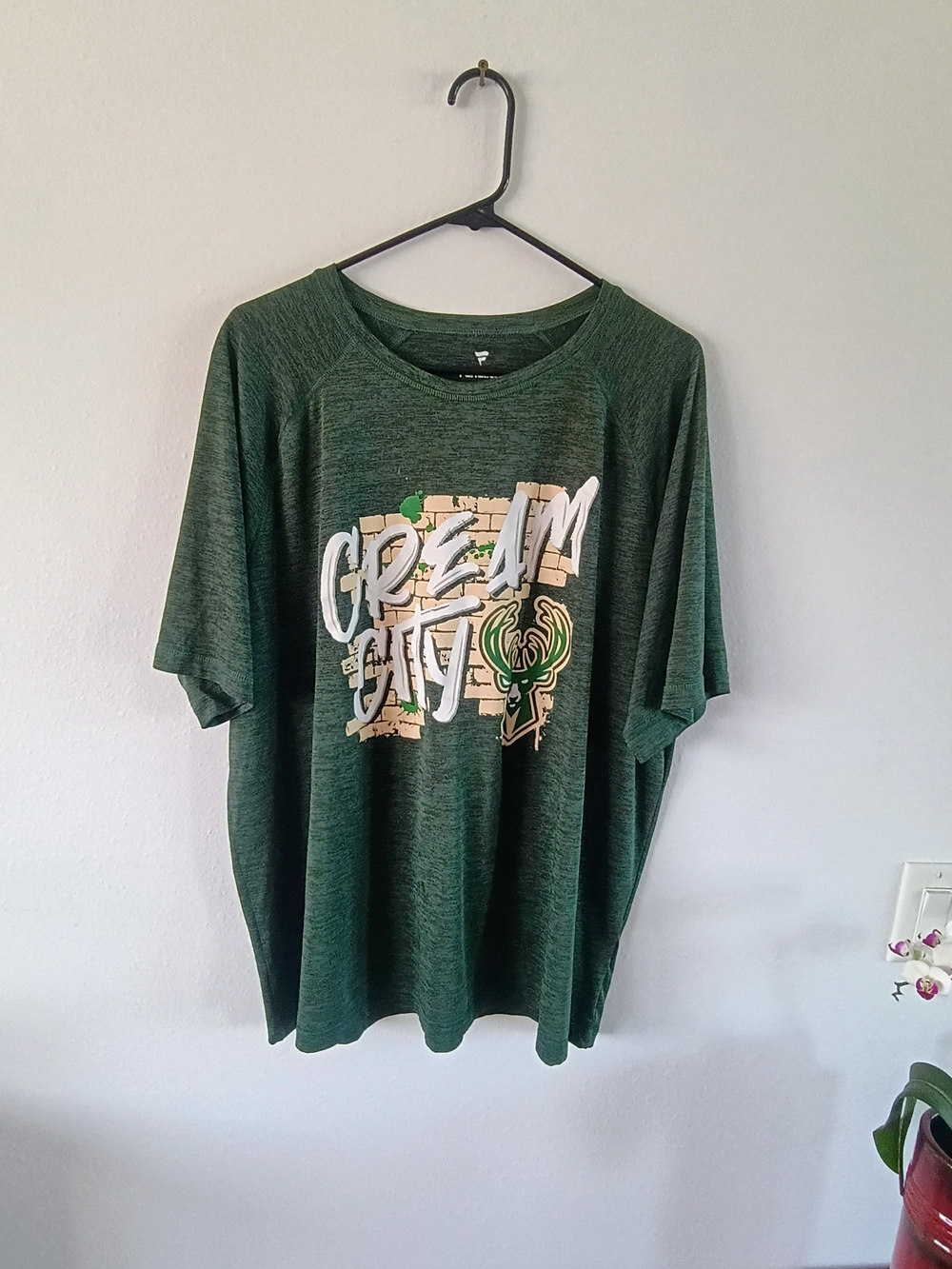 Fanatics Milwaukee Bucks Cream City Graphic Tee Mens XXL Green NBA Shirt